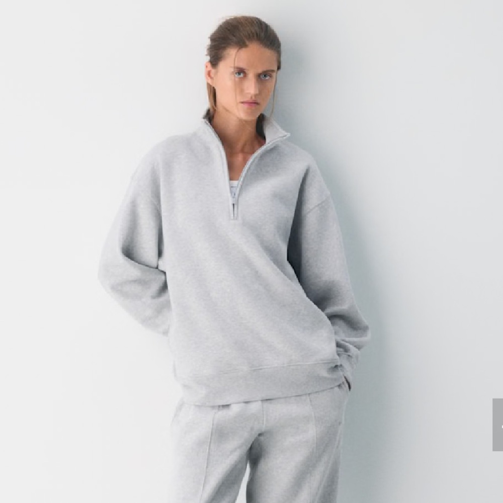 EUC Aritzia TNA Boyfriend 1/2 Zip Sweatfleece Sweatshirt Size XS Heathered Gray